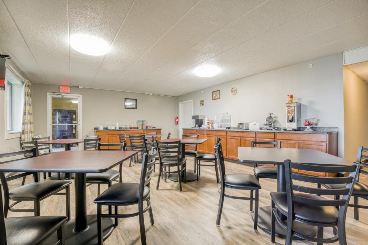 Fairbridge Inn Express Monroe City エクステリア 写真